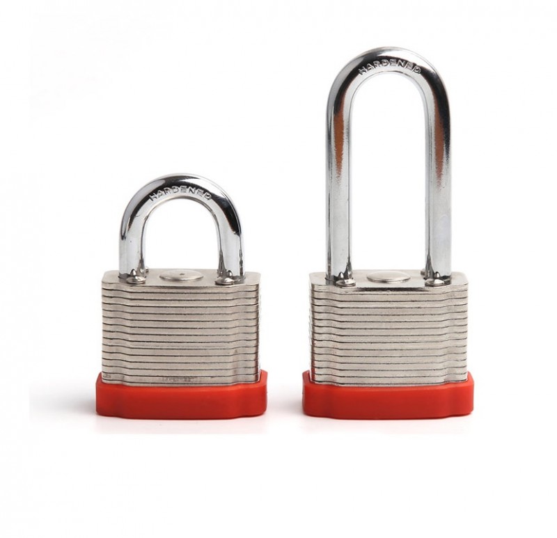 Замок из плакированной стали с цветным бампером Ø дужки 6,7 мм Замок из плакированной стали с цветным бампером Ø дужки 6,7 мм